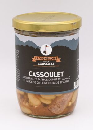 Cassoulet au confit de canard, saucisse de porc noir et haricots Tarbais